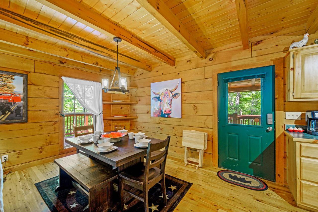 Gypsy Road - Privacy! Log Cabin With Hot Tub, Wifi, Directv And Arcade Sevierville Dış mekan fotoğraf