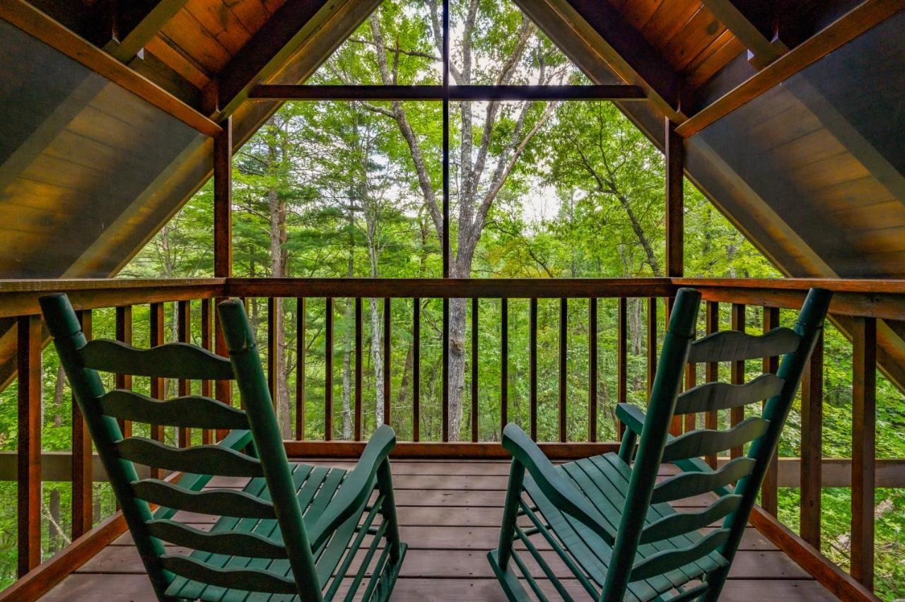 Gypsy Road - Privacy! Log Cabin With Hot Tub, Wifi, Directv And Arcade Sevierville Dış mekan fotoğraf