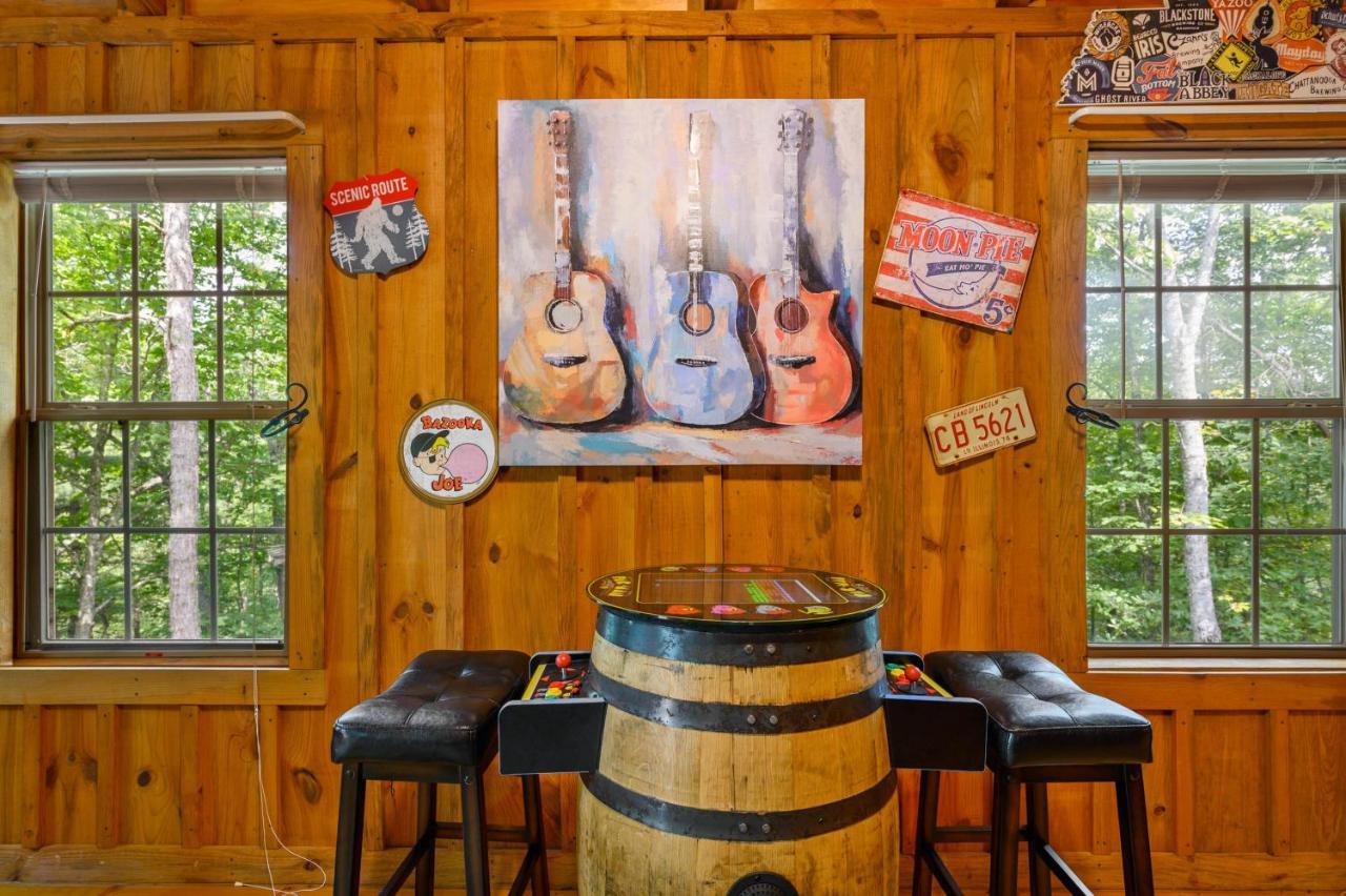 Gypsy Road - Privacy! Log Cabin With Hot Tub, Wifi, Directv And Arcade Sevierville Dış mekan fotoğraf