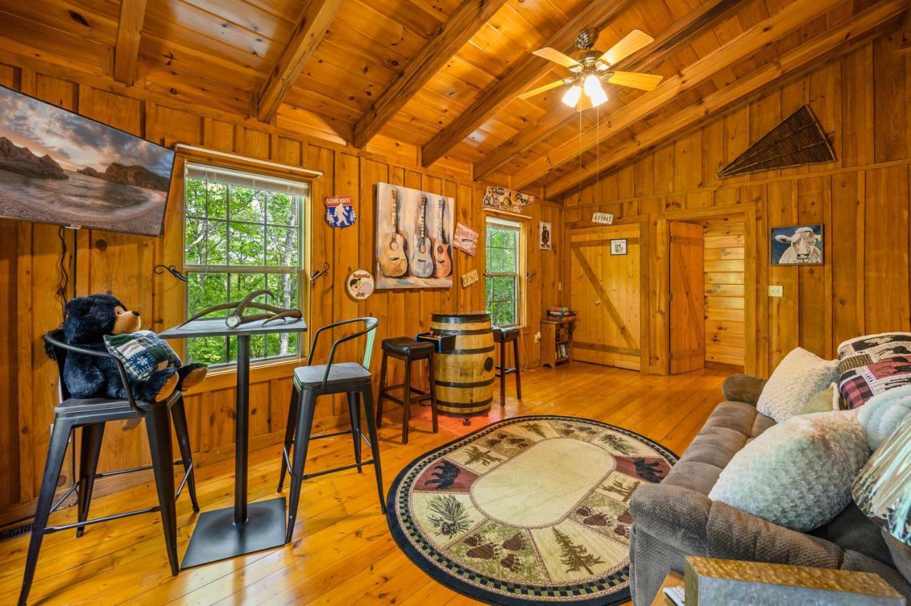 Gypsy Road - Privacy! Log Cabin With Hot Tub, Wifi, Directv And Arcade Sevierville Dış mekan fotoğraf