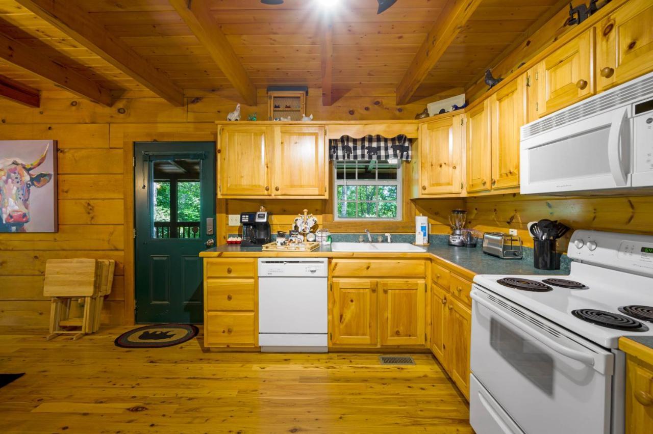 Gypsy Road - Privacy! Log Cabin With Hot Tub, Wifi, Directv And Arcade Sevierville Dış mekan fotoğraf
